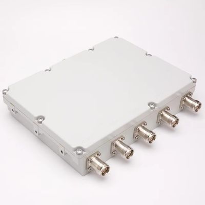 Combinador RF de baixa frequência PIM de quatro bandas 1710-2700MHz com pacote de conectores DIN-F 4.3-10-F
