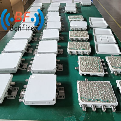 Topwave 1710-2700MHz RF Low Pim Quadplexer DIN Feminino -155dbc Quad-Band Combiner Cinzento