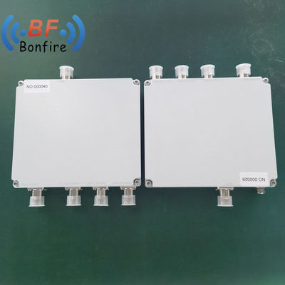 2700 MHz 4.3-10 Combinador feminino de quadribanda HL-1727-847701 843301 para IP65 interior/exterior