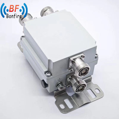 Interface IP65 interior/exterior 4.3-10 F / DIN-F/DIN F Combinador de RF Quadplexer 2300-2700MHz