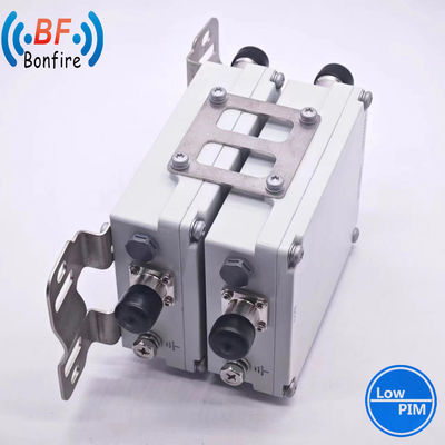 HLQ-XXXXX Quadplexer Multiplexador IP65 para interiores e exteriores para 1710-2170 MHz e 2300-2690 MHz