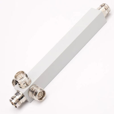 4.3-10 F Interface 698-4000 MHz Power Splitter para sistema de telecomunicações em edifícios