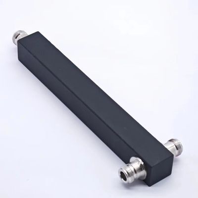 Tamanho do pacote 22.00cm * 7.00cm * 4.00cm Alta Potência N-F IP65 698-3800MHz 2 Way Splitter