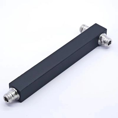 Tamanho do pacote 22.00cm * 7.00cm * 4.00cm Alta Potência N-F IP65 698-3800MHz 2 Way Splitter
