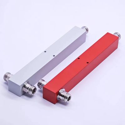 Tamanho do pacote 22.00cm * 7.00cm * 4.00cm Alta Potência N-F IP65 698-3800MHz 2 Way Splitter