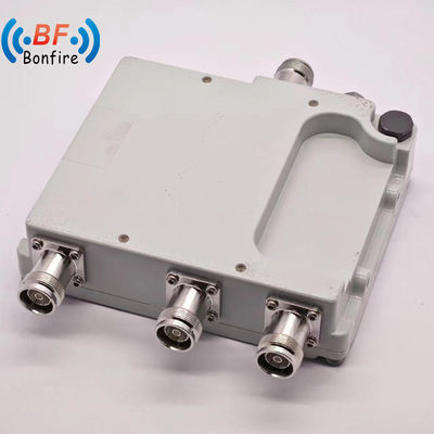 Triplexer cinza/vermelho/preto 698-960 1710-2170 1920-2710 2300-2400 2500-2700MHz RF Diplexer Combinador de banda dupla para DAS IBS