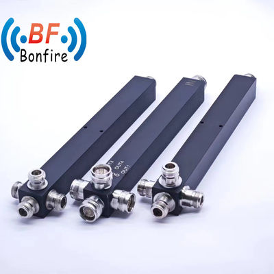 4 Way Power Splitter Divider SMA Feminino 617-4000MHz Pacote cinza Peso bruto 0,510kg