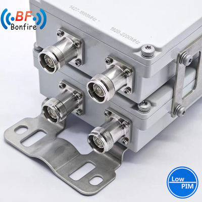 RF Triplexer Diplexer Combiner 1710-1880 1920-2170 2300-2400 2500-2700MHz Único 4.3-10f -160 Dbc IP67