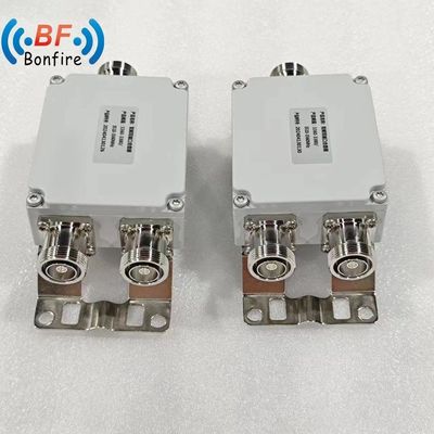 Low Pim -160dbc Combinador de banda dupla 2300-2400 2500-2700MHz com conector feminino DIN