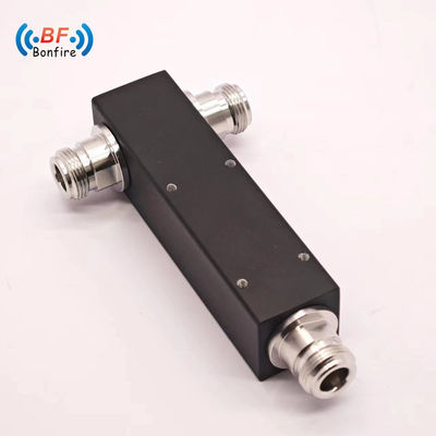 500W 2 vias Power Splitter 5000-6000MHz -155dBc 4.3-10 Feminino IP65 Cores cinzentas personalizadas
