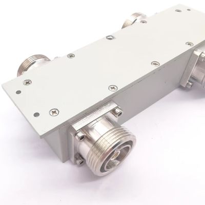 Interface DIN-F 2 em 2 para acoplamento híbrido passivo para comunicação interna 617-3800