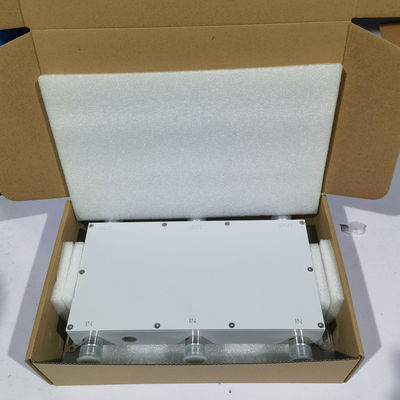 Personalizado 698-3800MHz 3 em 3 fora Conector híbrido de telecomunicações sem fio em preto
