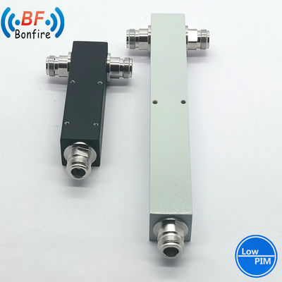 698-4000MHz 300 N Conector de tipo feminino de 2 vias Cavidade redonda Splitter de energia RF em cinza