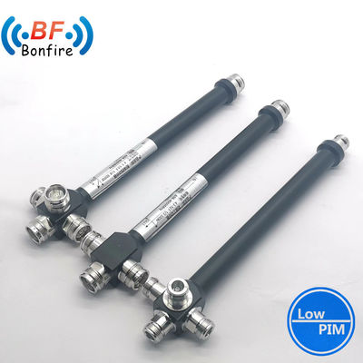 Tamanho do pacote 22,00cm * 7,00cm * 4,00cm Divididor de energia de 2 vias com conector Qn