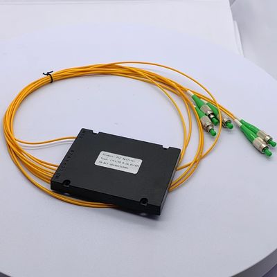 1*4 Splitter PLC de modo único 0,500 kg com Tamanho do pacote 25,00cm * 20,00cm * 10,00cm