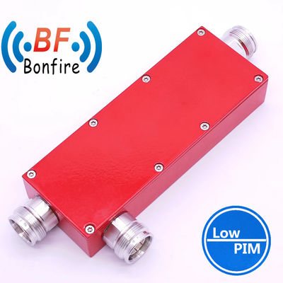 698MHz-3800MHz Faixa de frequência 300W 0,44dB Low Insertion Loss Cavity Directional Coupler