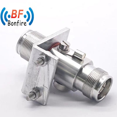 IP65 SMA para interiores e exteriores Jack para N Jack Parede Retratador de relâmpagos Protetor de sobrecarga DC-6000MHz