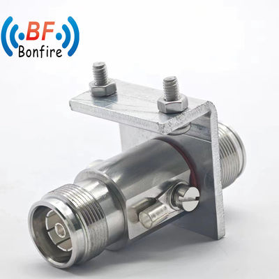IP65 SMA para interiores e exteriores Jack para N Jack Parede Retratador de relâmpagos Protetor de sobrecarga DC-6000MHz