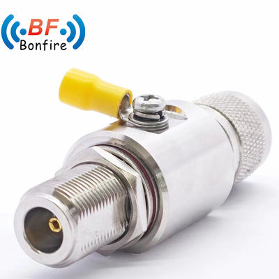 UHF Feminino para UHF Feminino Parede Conector coaxial Protector de sobretensão para vermelho IP65 interior/exterior