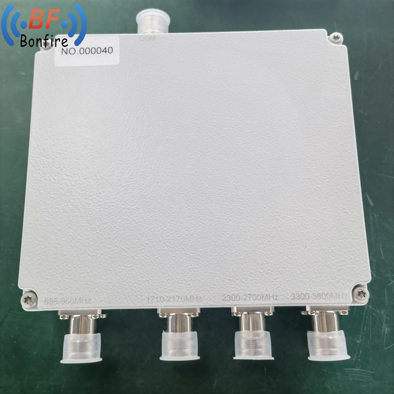 Quadplexer de 1710-2700MHz combinado com 4in 1out Diplexer e N 4310 DIN Connector