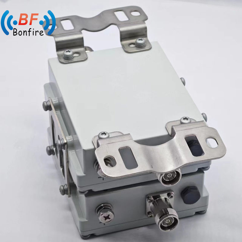 160dbc 300W Diplexer 1710-1880 1920-2170 2300-2400 2500-2700MHz RF Quadplexer Combinador