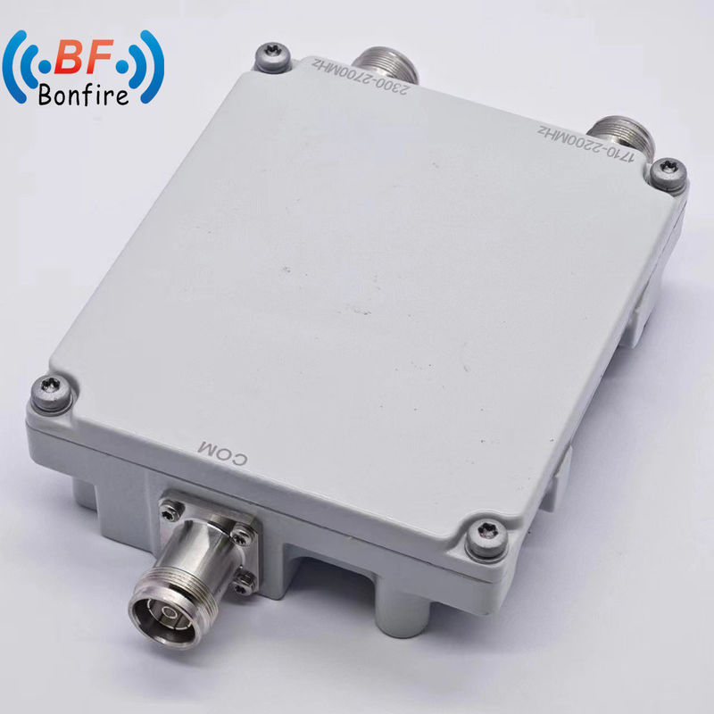 2300-2400 2500-2700MHz Low Pim -150dbc RF Triplexer com conector N/4.3-10 e interface DIN-F