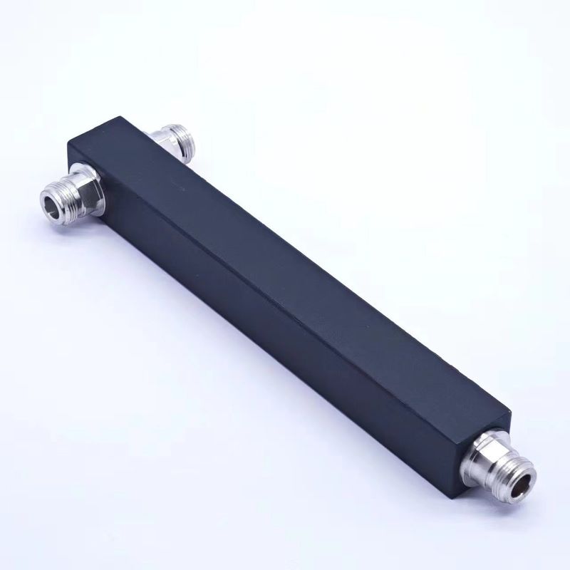 Tamanho do pacote 22.00cm * 7.00cm * 4.00cm Alta Potência N-F IP65 698-3800MHz 2 Way Splitter