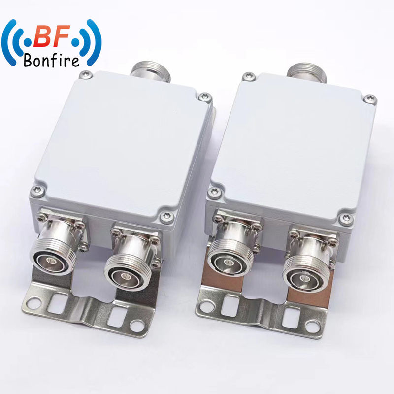 4.3-10f Combinador de RF DIN-F N-F para interior/exterior IP65 1920-2170 2300-2400 2500-2700MHz