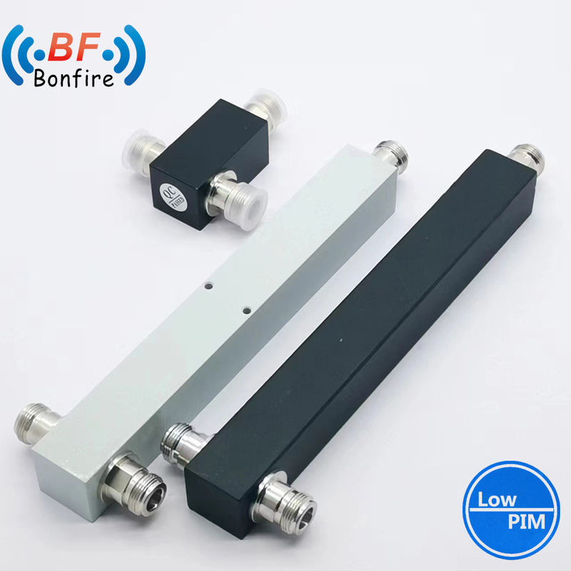 IP65 Indoor/Outdoor RF 2 Way Power Splitter 50W 350-3800MHz com conector feminino SMA