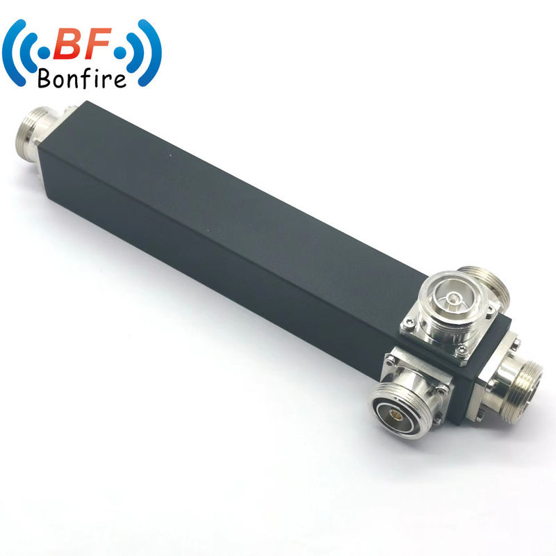 Embalagem Peso Bruto 0,510kg 350-3800MHz 2 Way Cavity Power Splitter com baixo Pim -161dbc
