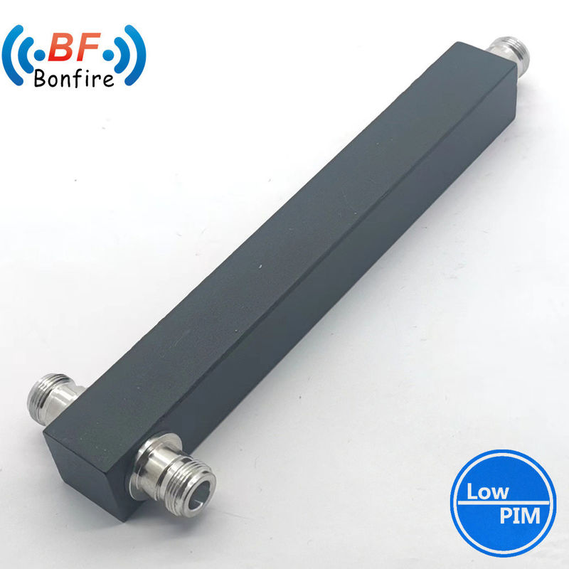 Indoor GFQ-XXXXXX 50W 2 Way 698-3800MHz RF Power Splitter com conector feminino 4.3/10