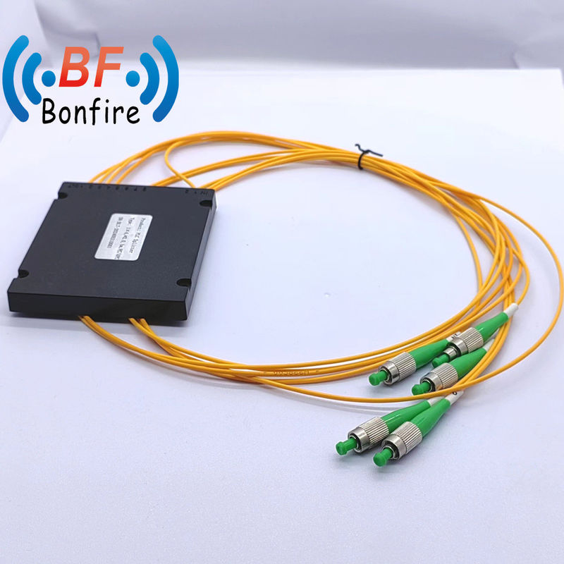 1*4 Splitter PLC de modo único 0,500 kg com Tamanho do pacote 25,00cm * 20,00cm * 10,00cm