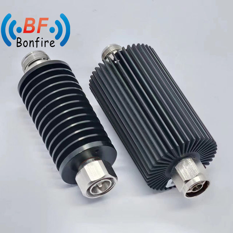 Indoor/Outdoor IP65 100W 3 6 10 15 20 25 30dB Attenuador coaxial RF de baixo Pim DC-3800MHz